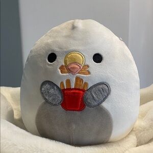 Squishmallow 8” Steve the Seagull fries “defect”
